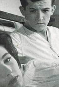 Bárbara Mujica and Óscar Rovito in Los que verán a Dios (1963)