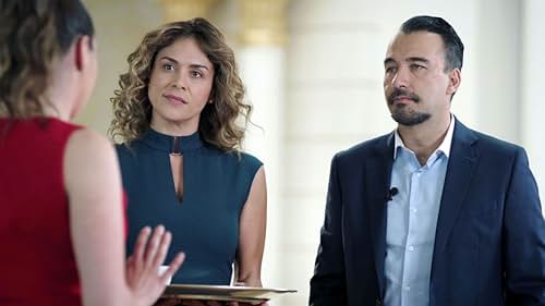 Marcia Coutiño, Eduardo Victoria, and Mónica Blanchet in Decisions: Some Win and Others Lose (2019)