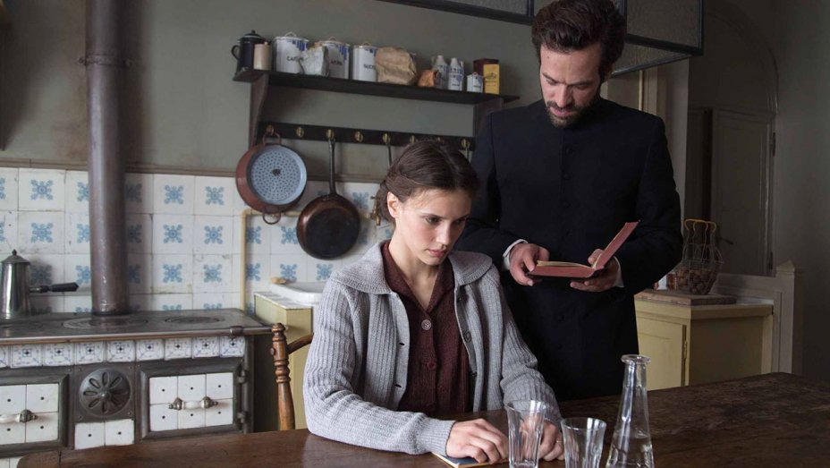 Romain Duris and Marine Vacth in The Confession (2016)