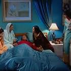 Vineeta Malik, Yatin Karyekar, Swapnil Joshi, Sangeeta Ghosh, and Himanshi Choudhary in Des Mein Niklla Hoga Chand (2001)