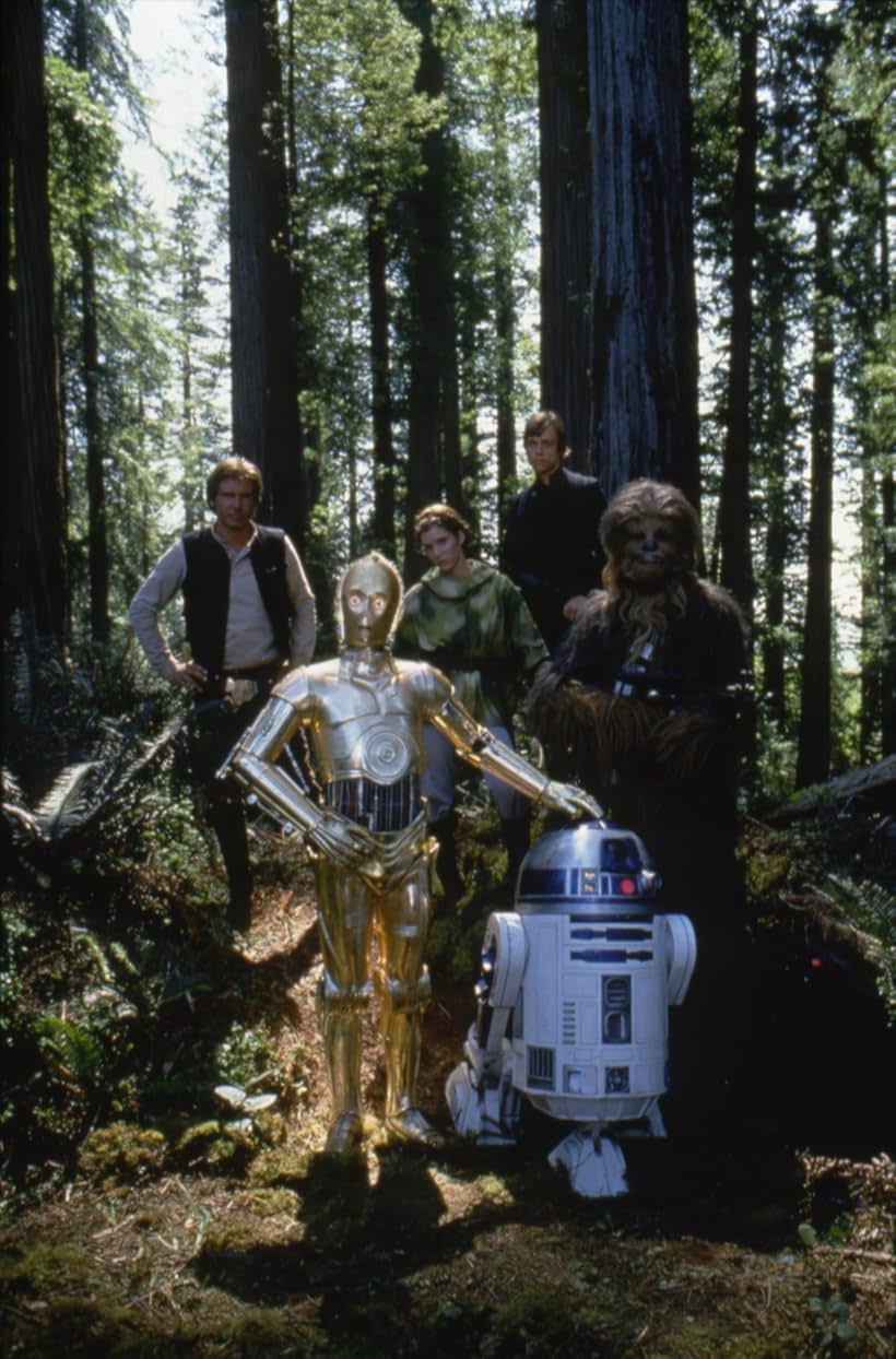 Harrison Ford, Anthony Daniels, Carrie Fisher, Mark Hamill, Kenny Baker, and Peter Mayhew in Star Wars: Episode VI - Return of the Jedi (1983)