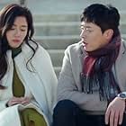 Jun Ji-hyun and Jo Jung-Suk in Legend of the Blue Sea (2016)