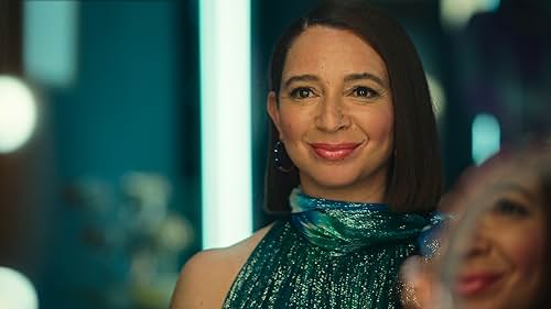 In "Loot," billionaire Molly Novak (Maya Rudolph) has a dream life, complete with private jets, a sprawling mansion and a gigayacht -- anything her heart desires.