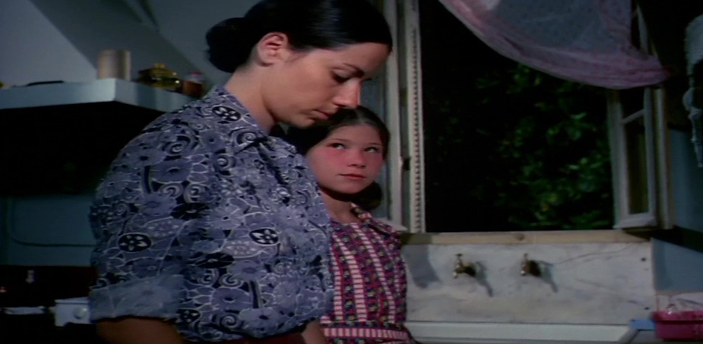 Anna Vagena and Athina Lambropoulou in Anna's Engagement (1972)