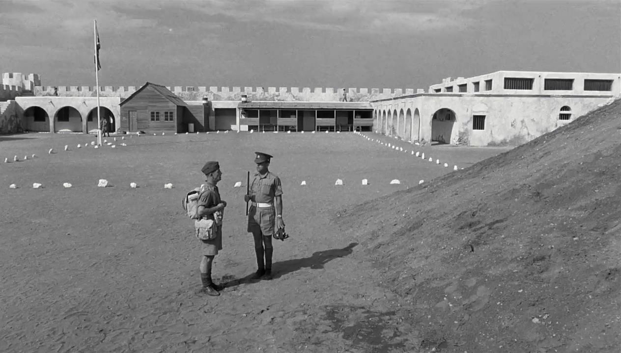 Ian Hendry and Alfred Lynch in The Hill (1965)