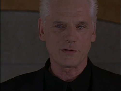 Eugene Robert Glazer in La Femme Nikita (1997)