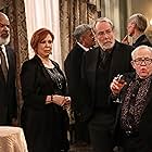 David Alan Grier, Leslie Jordan, Vicki Lawrence, and Martin Mull in The Cool Kids (2018)