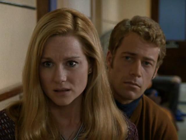 Laura Linney and Colin Ferguson in More Tales of the City (1998)