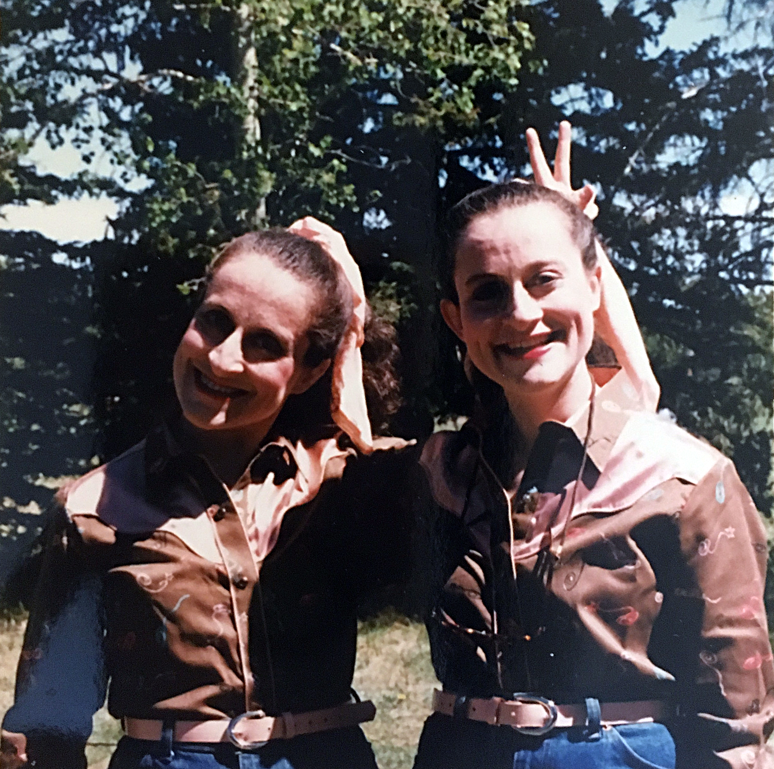 Jacqueline Robbins and Joyce Robbins in The Ranch (1989)