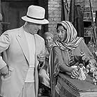 Mara Tartar and Wallace Ford in The Mummy's Hand (1940)