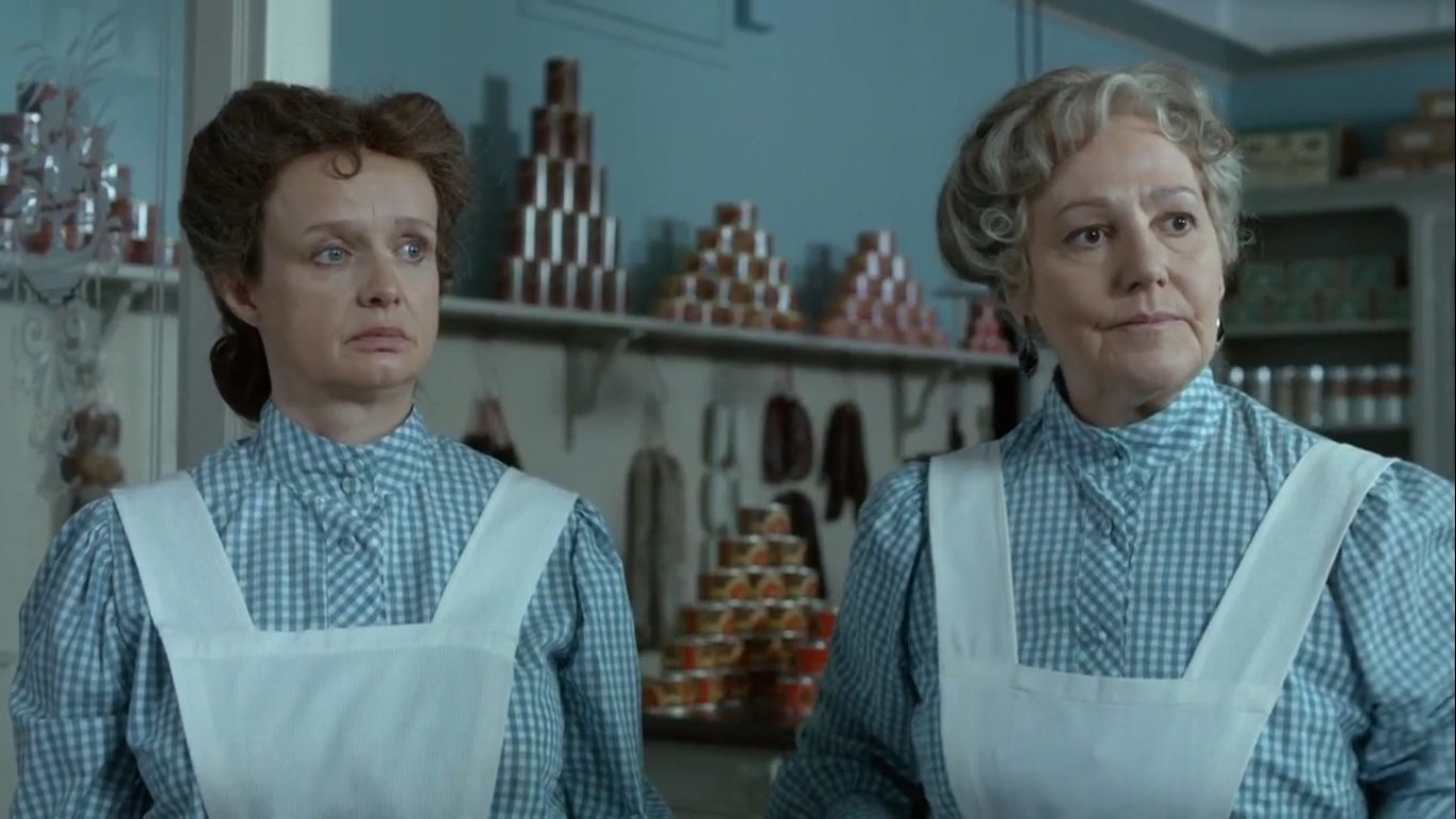 Lena T. Hansson and Maria Kulle in Fröken Frimans krig (2013)