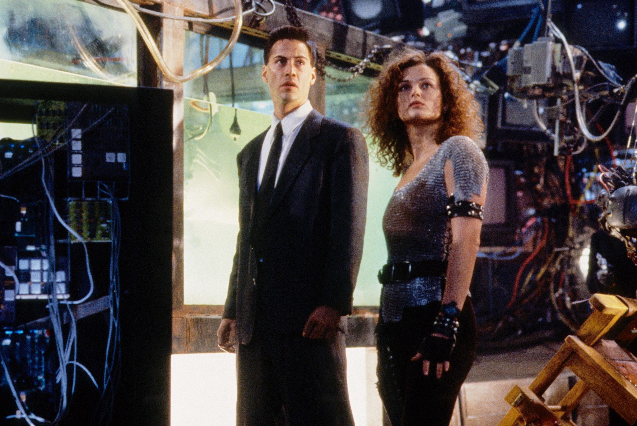 Keanu Reeves and Dina Meyer in Johnny Mnemonic (1995)