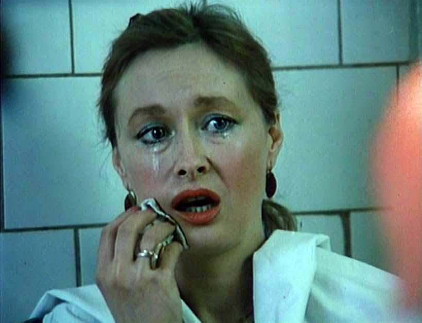 Larisa Udovichenko in Zhenshchina dlya vsekh (1991)