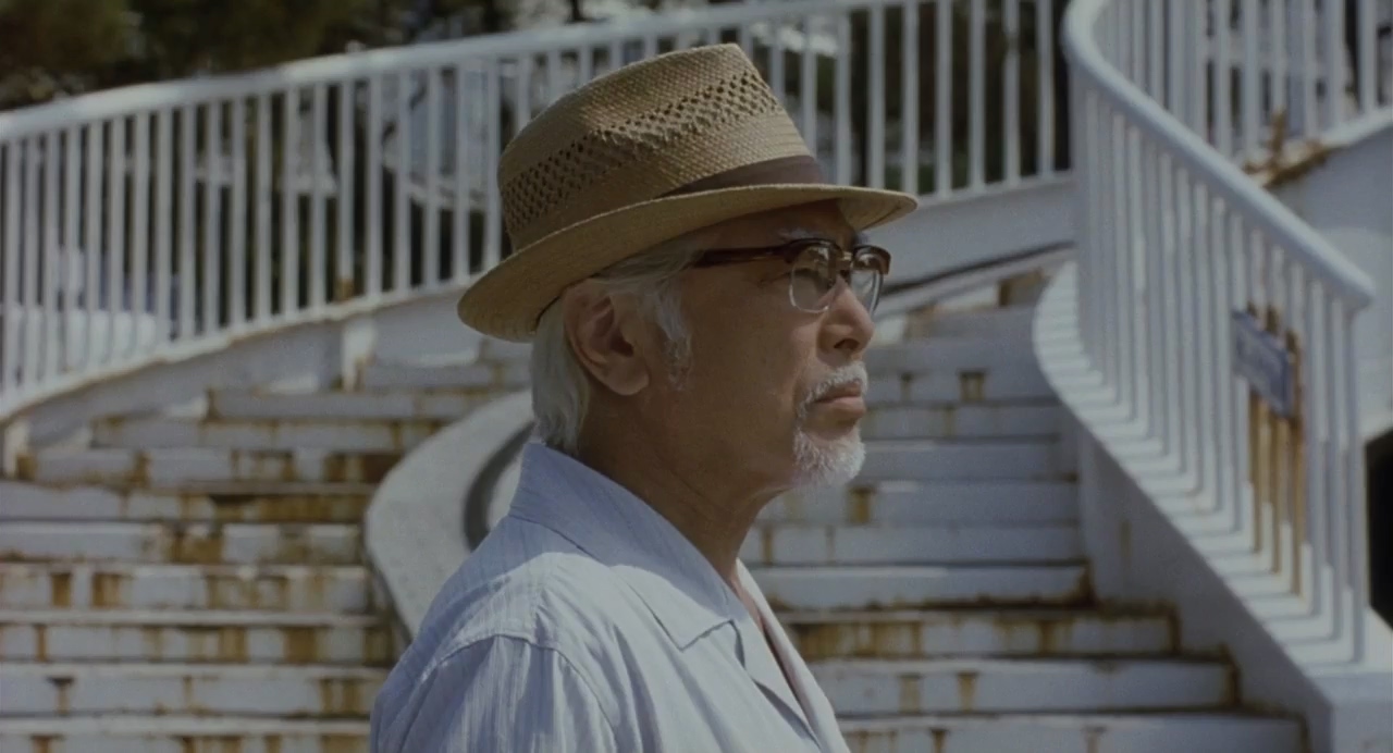 Yoshio Harada in Still Walking (2008)