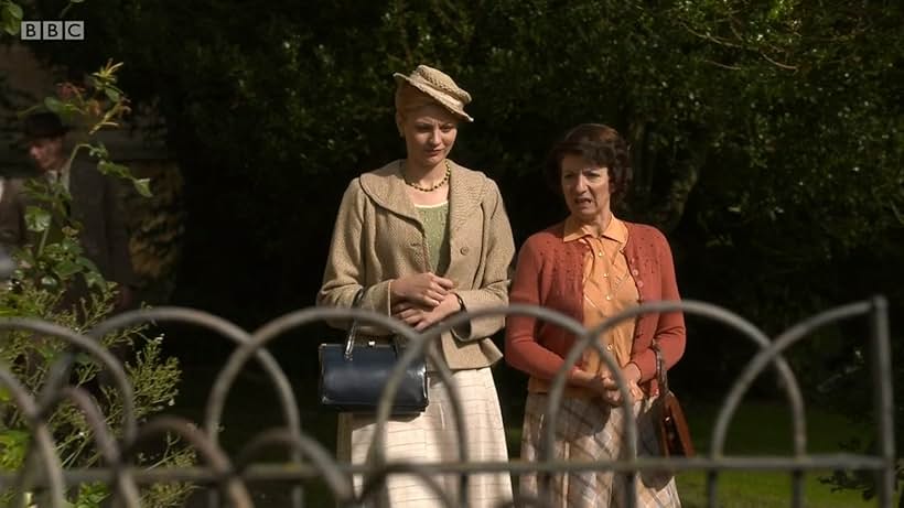 Katherine Dow Blyton and Kasia Koleczek in Father Brown (2013)