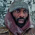 Idris Elba in The Mountain Between Us (2017)