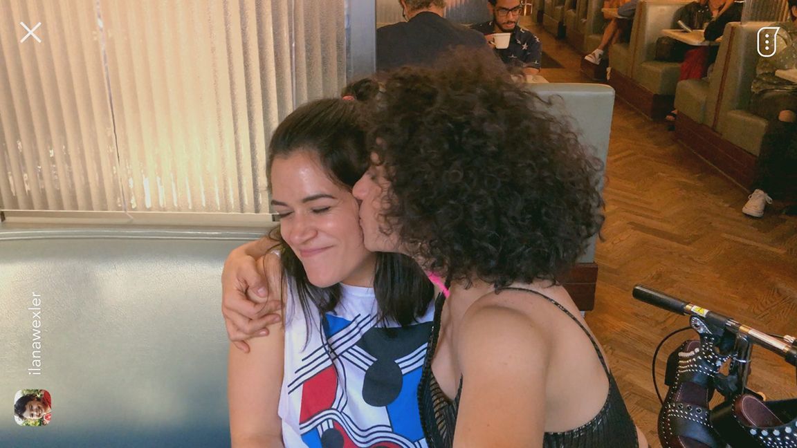 Abbi Jacobson and Ilana Glazer in Broad City (2014)