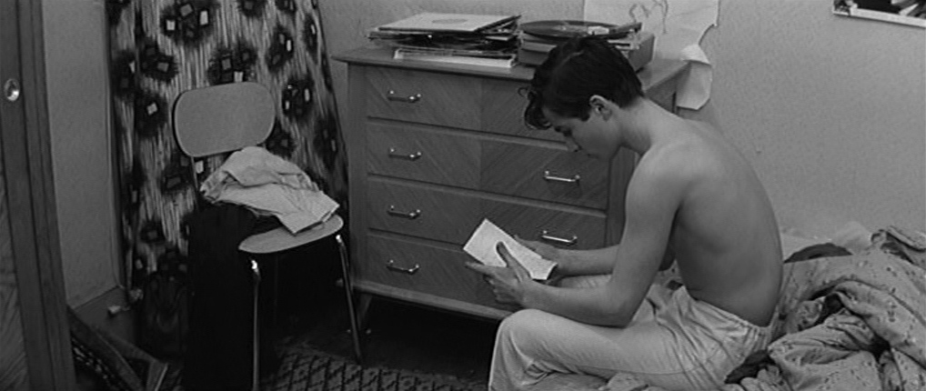 Jean-Pierre Léaud in Love at Twenty (1962)