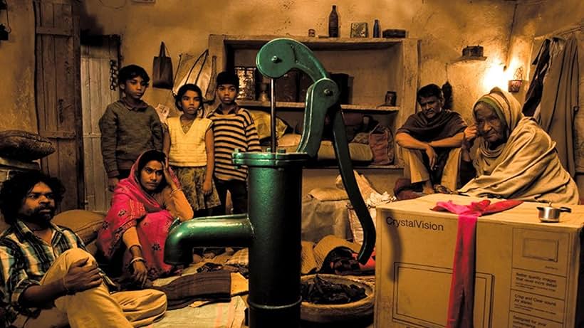 Raghubir Yadav, Farrukh Jaffar, Shalini Vatsa, and Onkar Das Manikpuri in Peepli [Live] (2010)