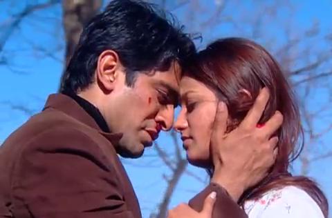 Anita Hassanandani Reddy and Eijaz Khan in Kkavyanjali (2005)