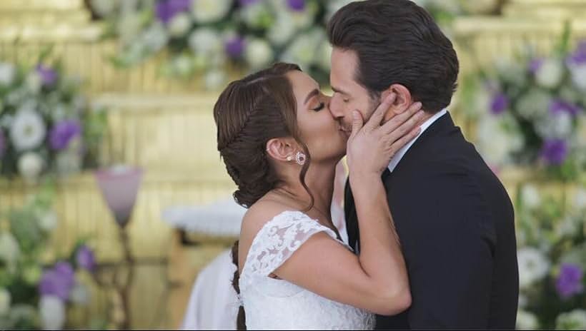 Sebastián Rulli and Claudia Martín in Los ricos también lloran (2022)