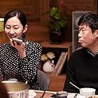 Yum Jung-ah and Yoo Hae-jin in Intimate Strangers (2018)