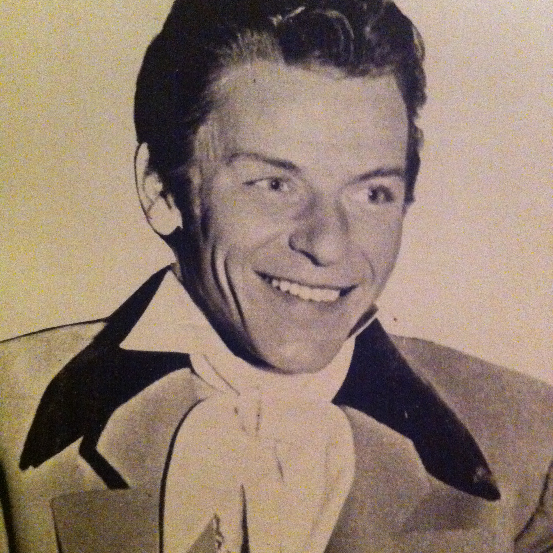 Frank Sinatra in The Kissing Bandit (1948)