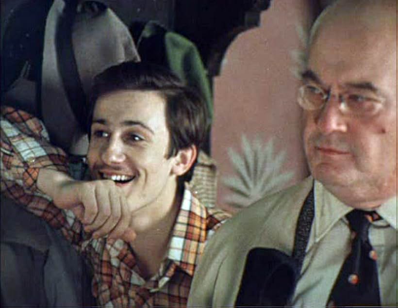 Oleg Menshikov and Evgeniy Morgunov in Pokrov Gates (1983)