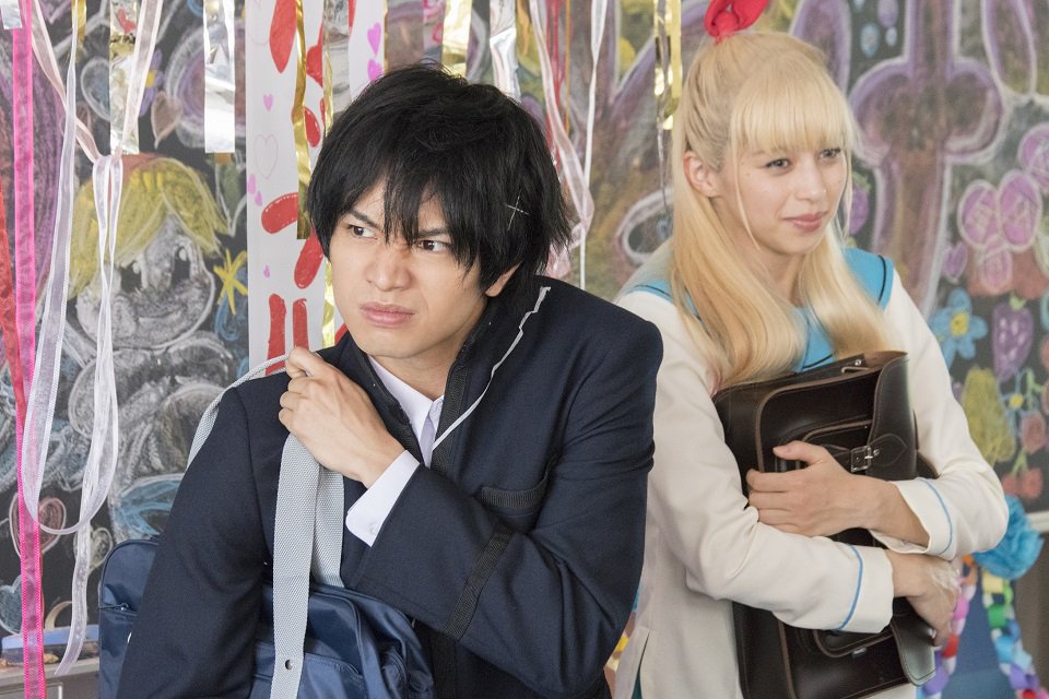 Kento Nakajima and Ayami Nakajô in Nisekoi: False Love (2018)