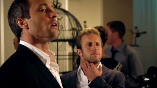 Scott Caan and Alex O'Loughlin in Hawaii Five-0 (2010)