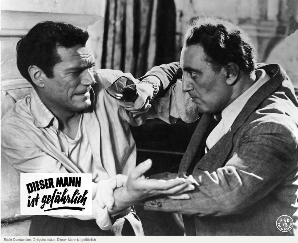 Grégoire Aslan and Eddie Constantine in Cet homme est dangereux (1953)