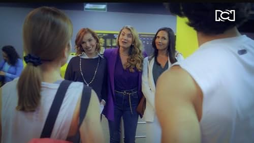 Adriana Arango, Adriana Romero, Paola Turbay, and Diana Wiswell in Se acerca un inesperado encuentro (2023)