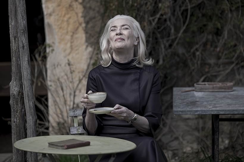 Susi Sánchez in Sunday's Illness (2018)