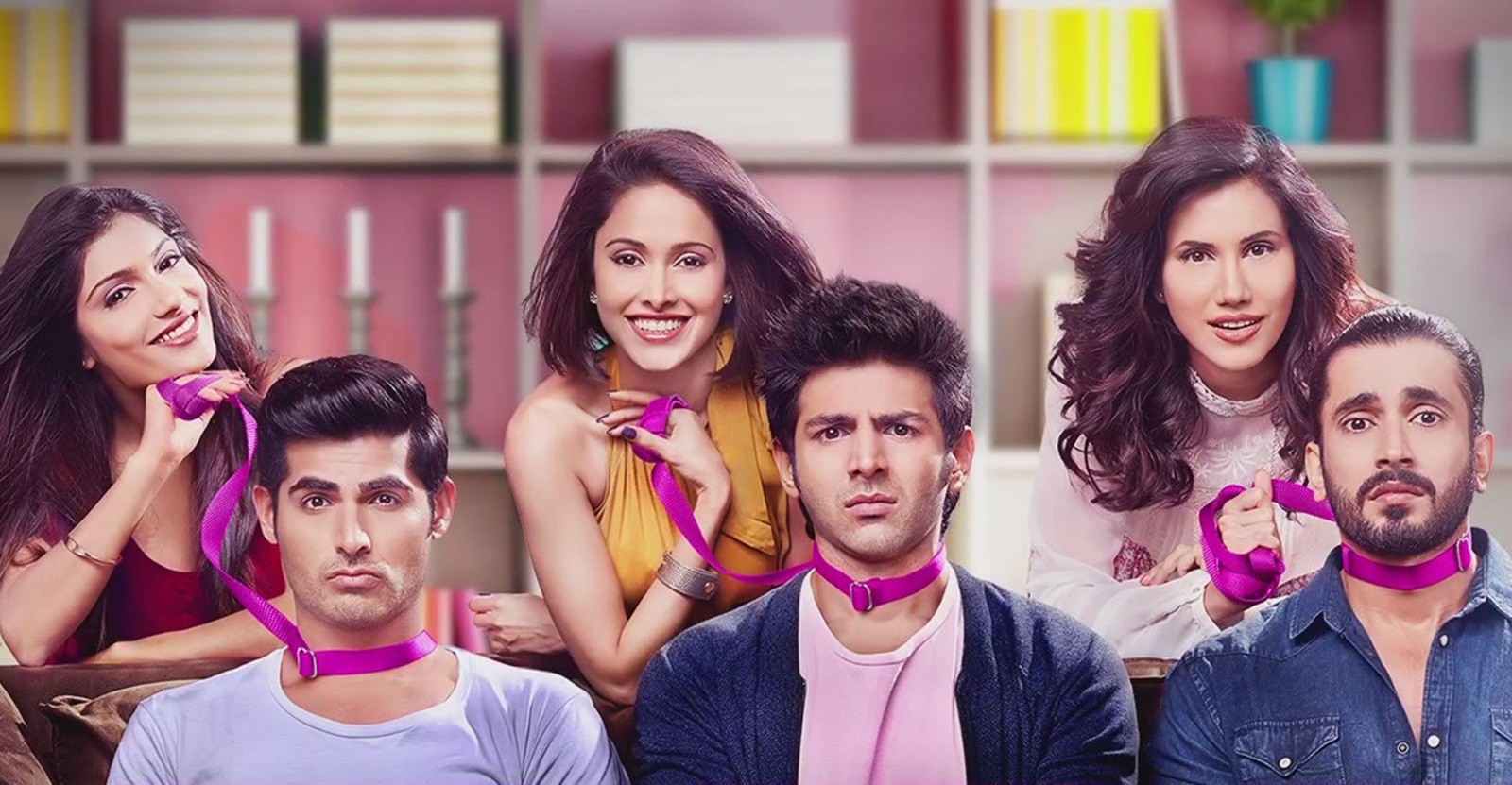 Omkar Kapoor, Sunny Singh, Nushrratt Bharuccha, Kartik Aaryan, Sonnalli Seygall, and Ishita Raj in Pyaar Ka Punchnama 2 (2015)