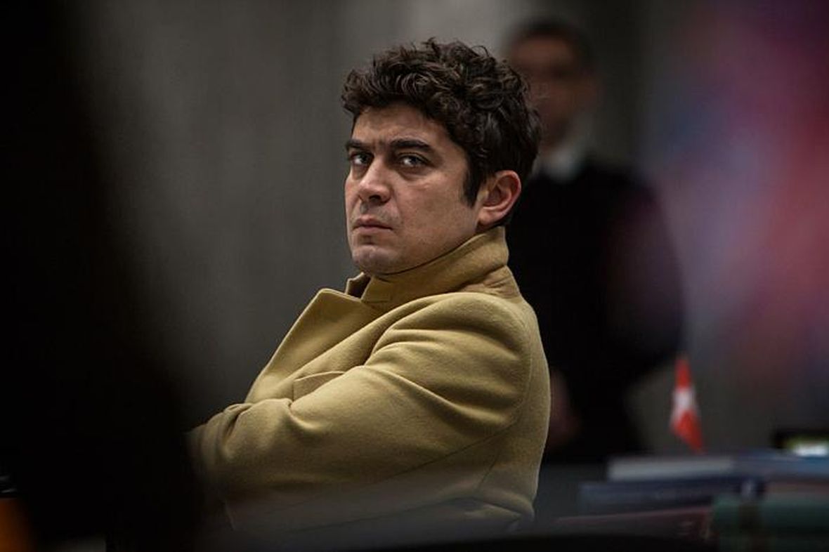 Riccardo Scamarcio in The Translators (2019)