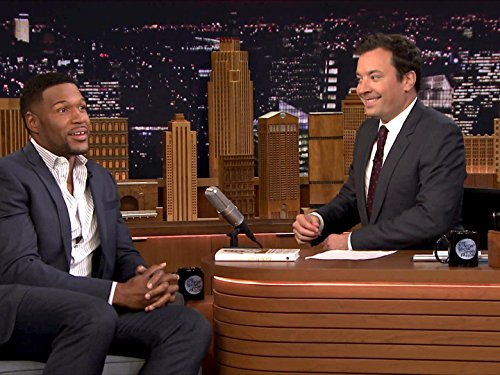 Jimmy Fallon and Michael Strahan in The Tonight Show Starring Jimmy Fallon (2014)