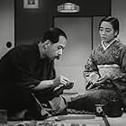 Kuniko Miyake and Tatsuo Saitô in The Brothers and Sisters of the Toda Family (1941)