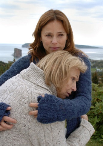 Suzanne Clément and Monique Mercure in La brunante (2007)