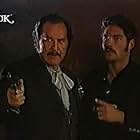 Víctor González and Rogelio Guerra in Azul tequila (1998)