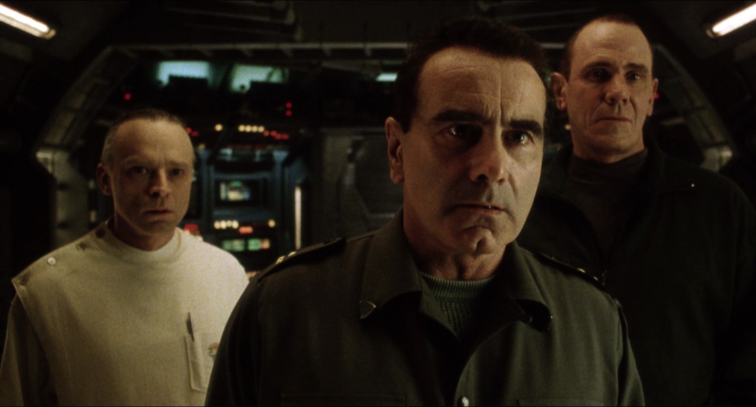 Brad Dourif, Dan Hedaya, and J.E. Freeman in Alien Resurrection (1997)