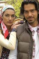 Ugur Pektas and Hande Subasi in Kus Dili (2006)