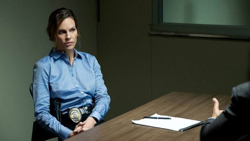 Hilary Swank in Fatale (2020)