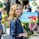 Fiona Gubelmann in Tulips in Spring (2016)