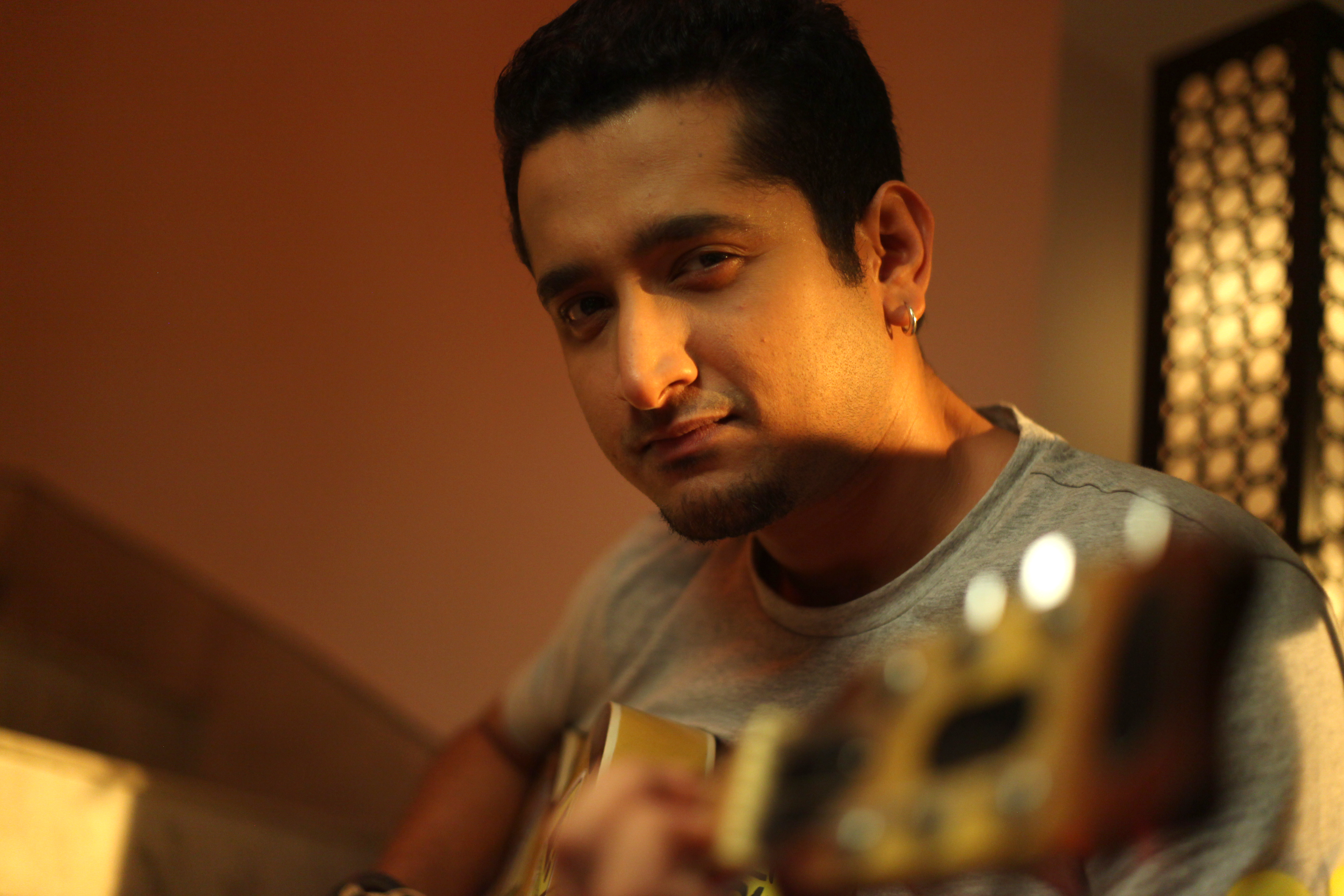 Parambrata Chattopadhyay in Roga Howar Sohoj Upay (2015)