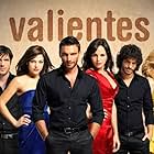 Julián Gil, Michel Gurfi, Marco de Paula, and Thais Blume in Valientes (2010)