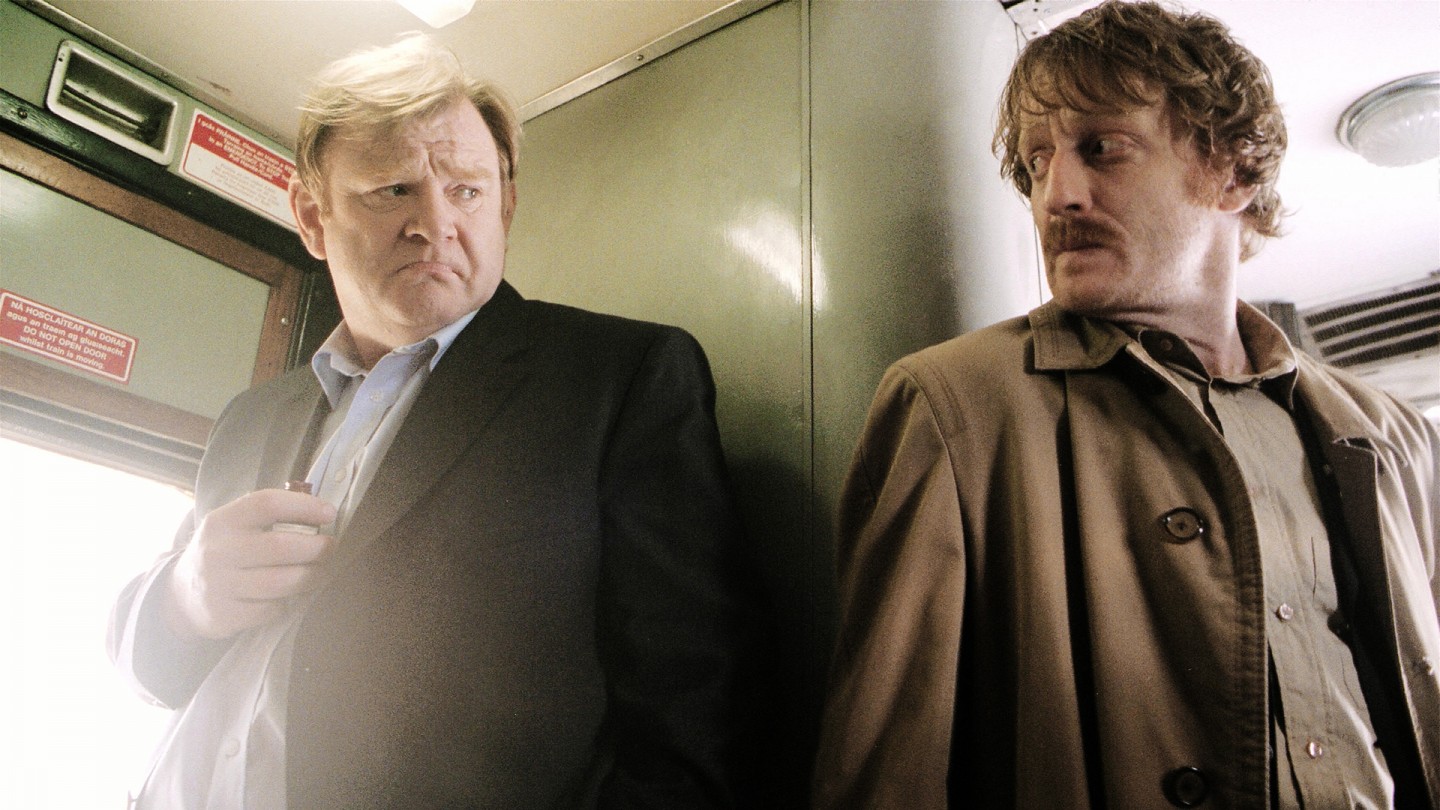 Brendan Gleeson and David Wilmot in Six Shooter (2004)