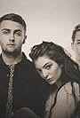 Lorde and Disclosure in Disclosure Feat. Lorde: Magnets (2015)