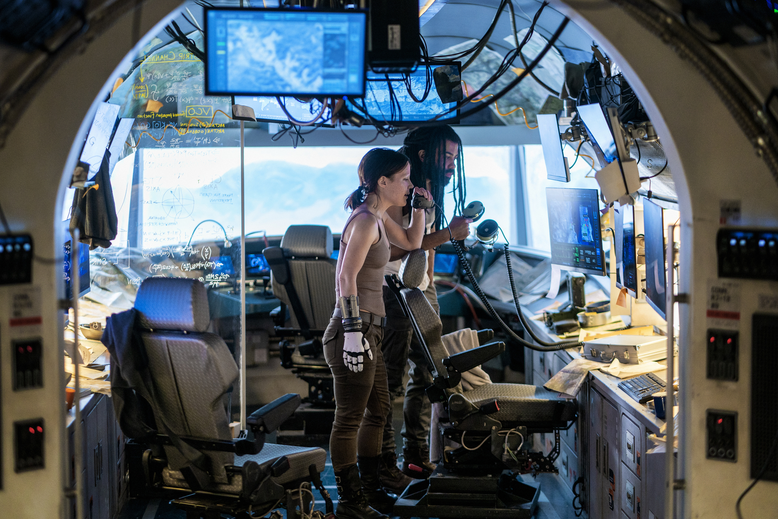 Katie McGuinness and Daveed Diggs in The Tortoise and the Hare (2022)