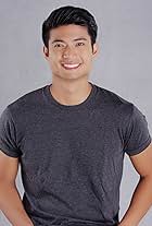 Mikael Daez