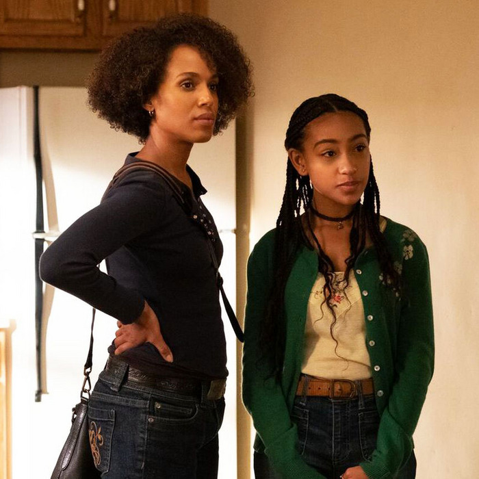 Kerry Washington and Lexi Underwood in The Spark (2020)